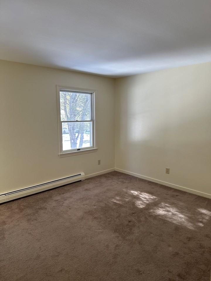 18 River City Dr #18B - Photo 6 of 12