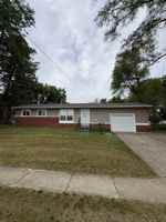 featured image of 1005 E North St #1