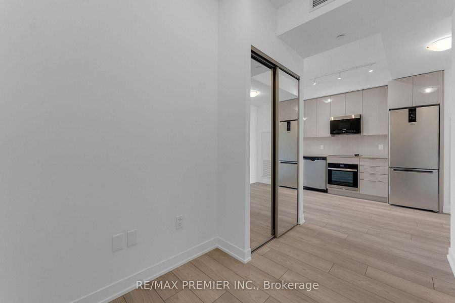 498 Caldari Road - Photo 10