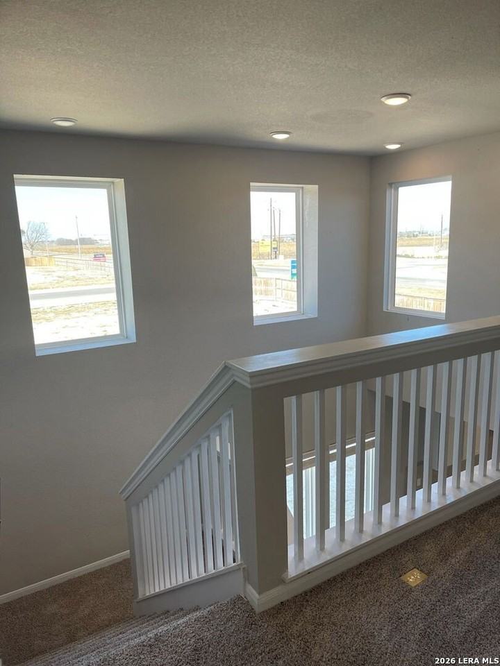 416 Jacks Pl - Photo 5 of 12