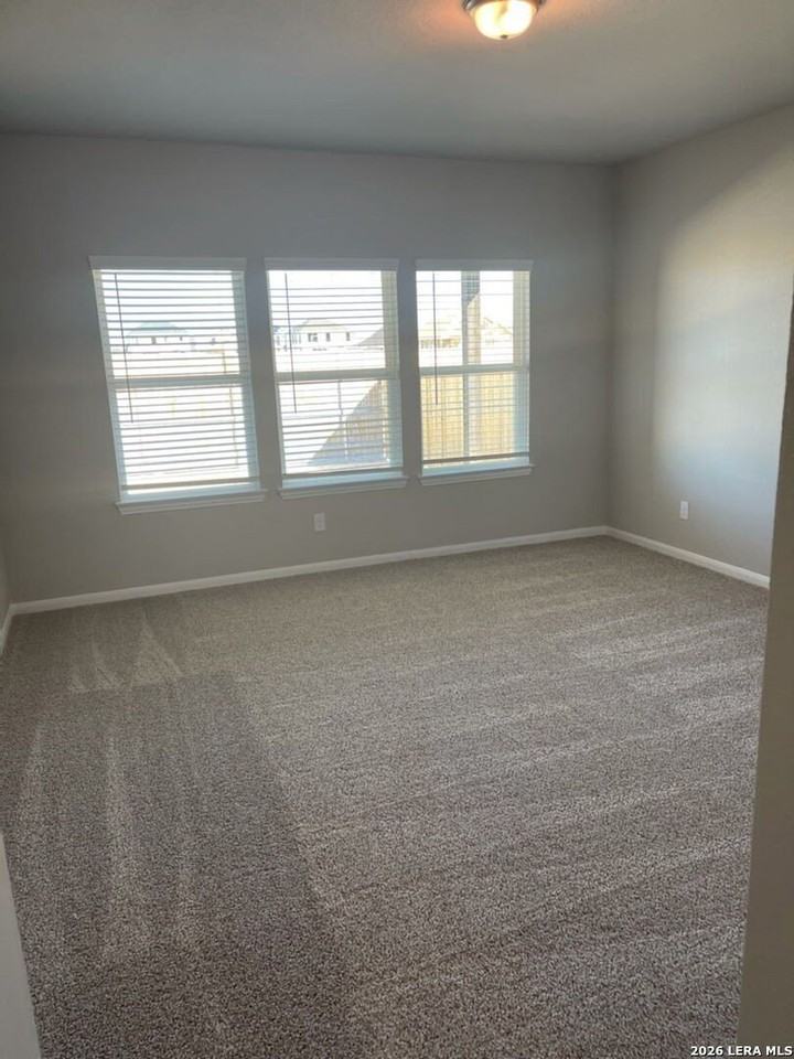 416 Jacks Pl - Photo 6 of 12