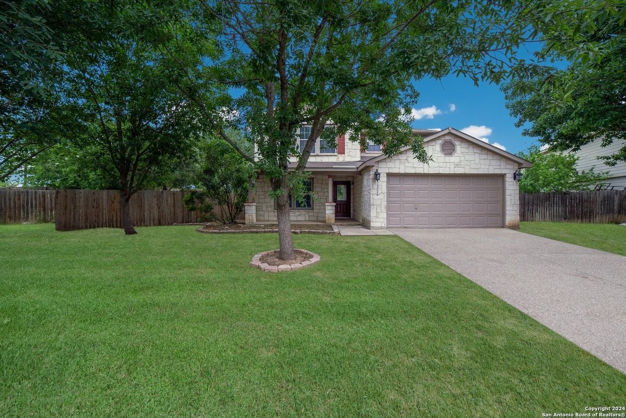 16526 Amberly Ct - Photo 3 of 27