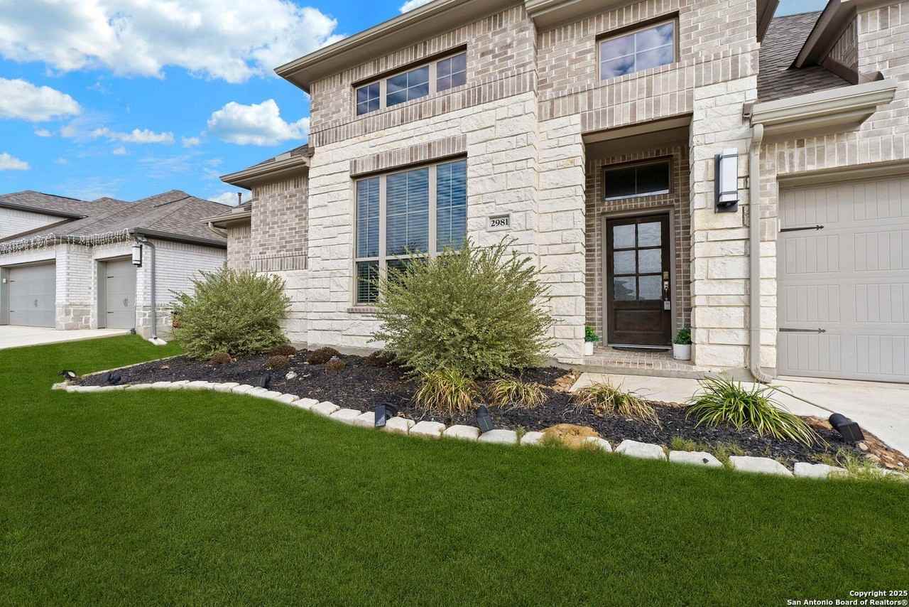 2981 Grove Way - Photo 4 of 37