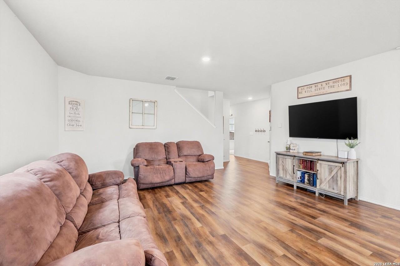 7206 Whipsaw Pt - Photo 6 of 28