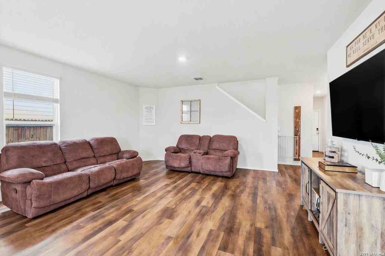 7206 Whipsaw Pt - Photo 7 of 28