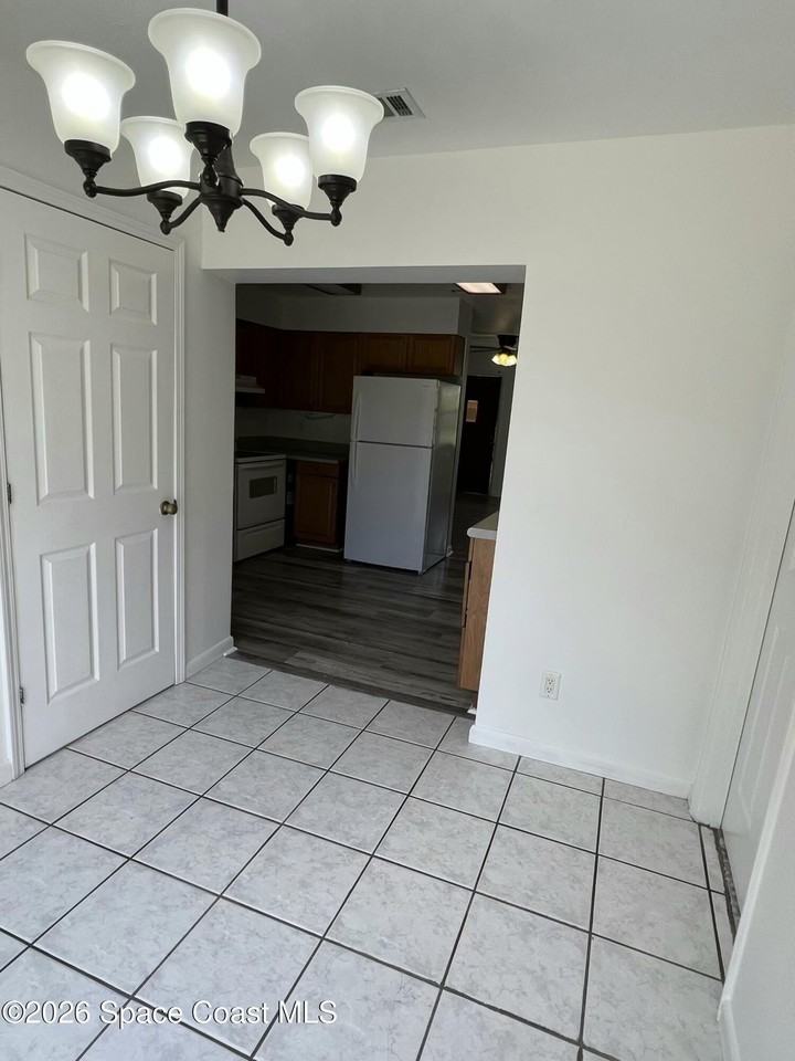2444 Mercury Dr - Photo 7 of 20