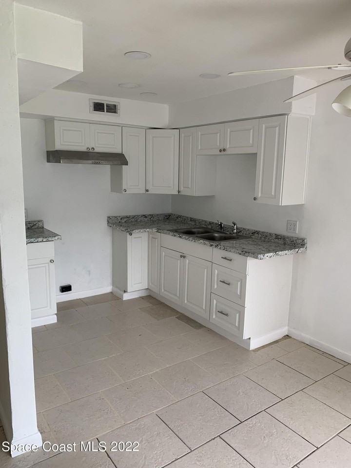 180 Minna Ln #306 - Photo 4 of 7