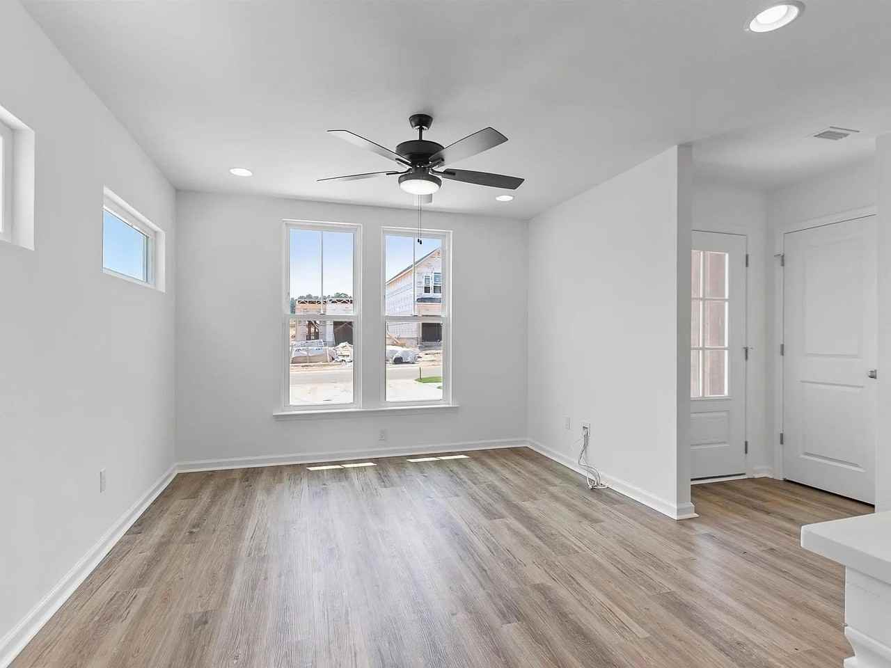 3675 Meadow Vista Ln - Photo 7 of 31