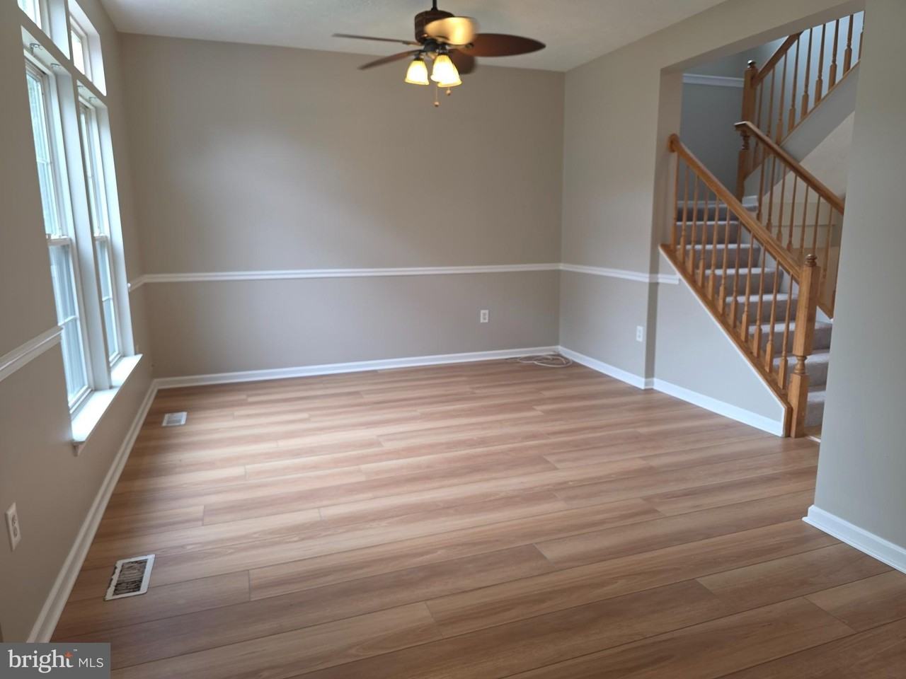 218 Eisenhower Ct - Photo 4 of 22