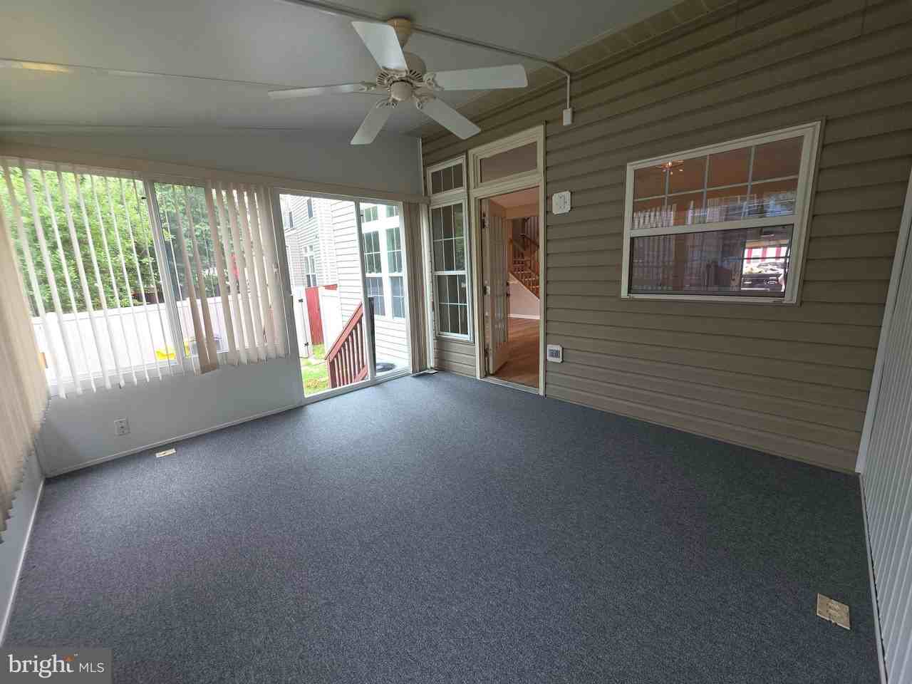 218 Eisenhower Ct - Photo 7 of 22