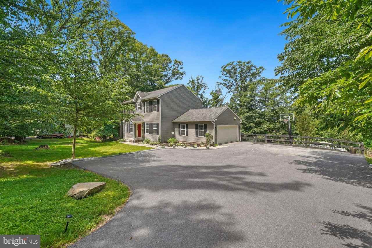 6348 Quinn Rd - Photo 2 of 28