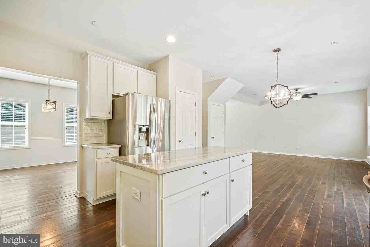 6348 Quinn Rd - Photo 7 of 28