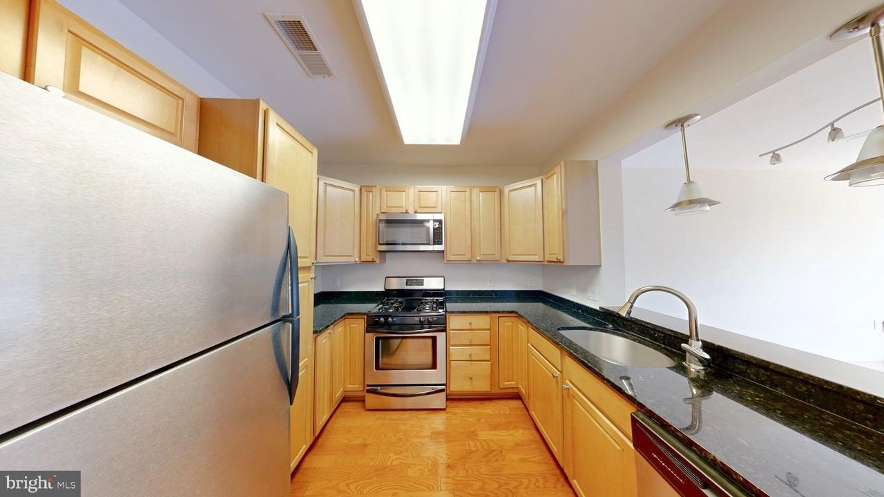 38 Maryland Ave #320 - Photo 4 of 20