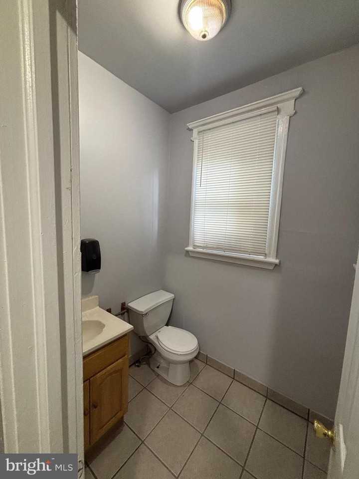 1455 Wildwood Ave - Photo 5 of 15