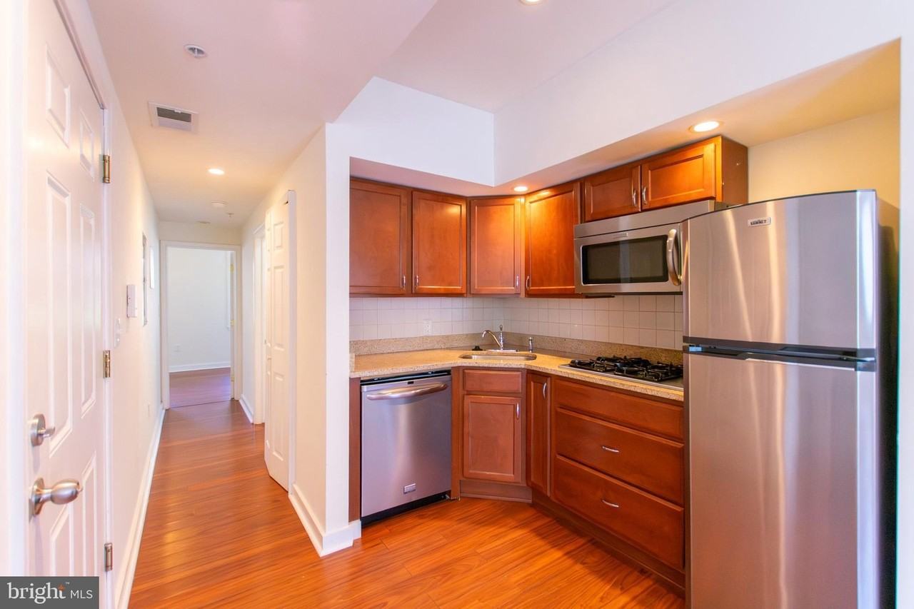 1431 Lombard St #2 - Photo 3 of 11