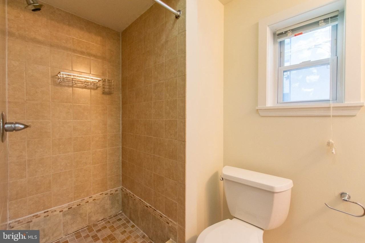 1431 Lombard St #2 - Photo 7 of 11