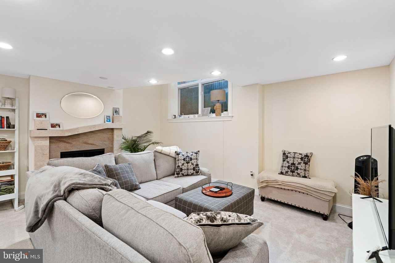 502 S 11th St #38 - Photo 3 of 24