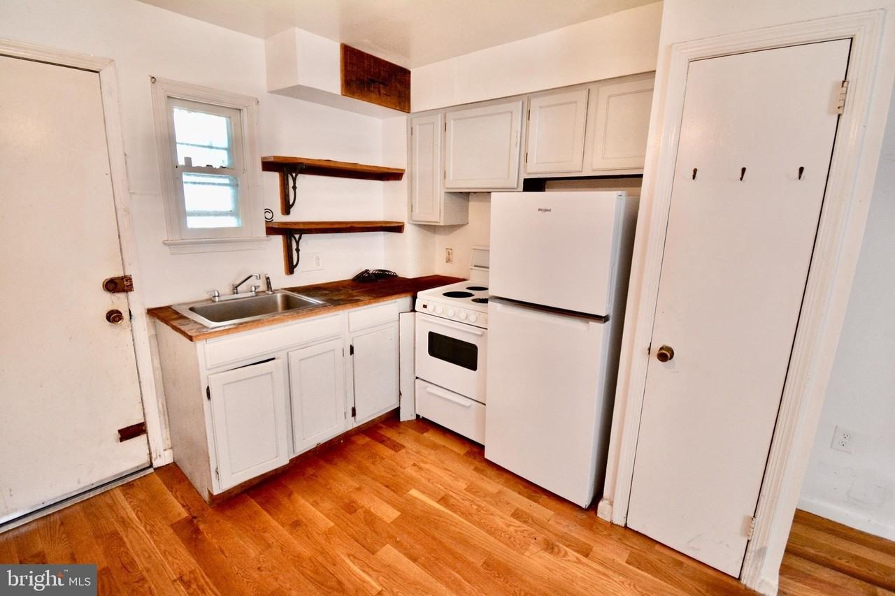 143 W Price St - Photo 4 of 15