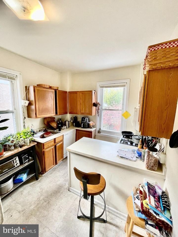 127 W Rittenhouse St #2 - Photo 4 of 15