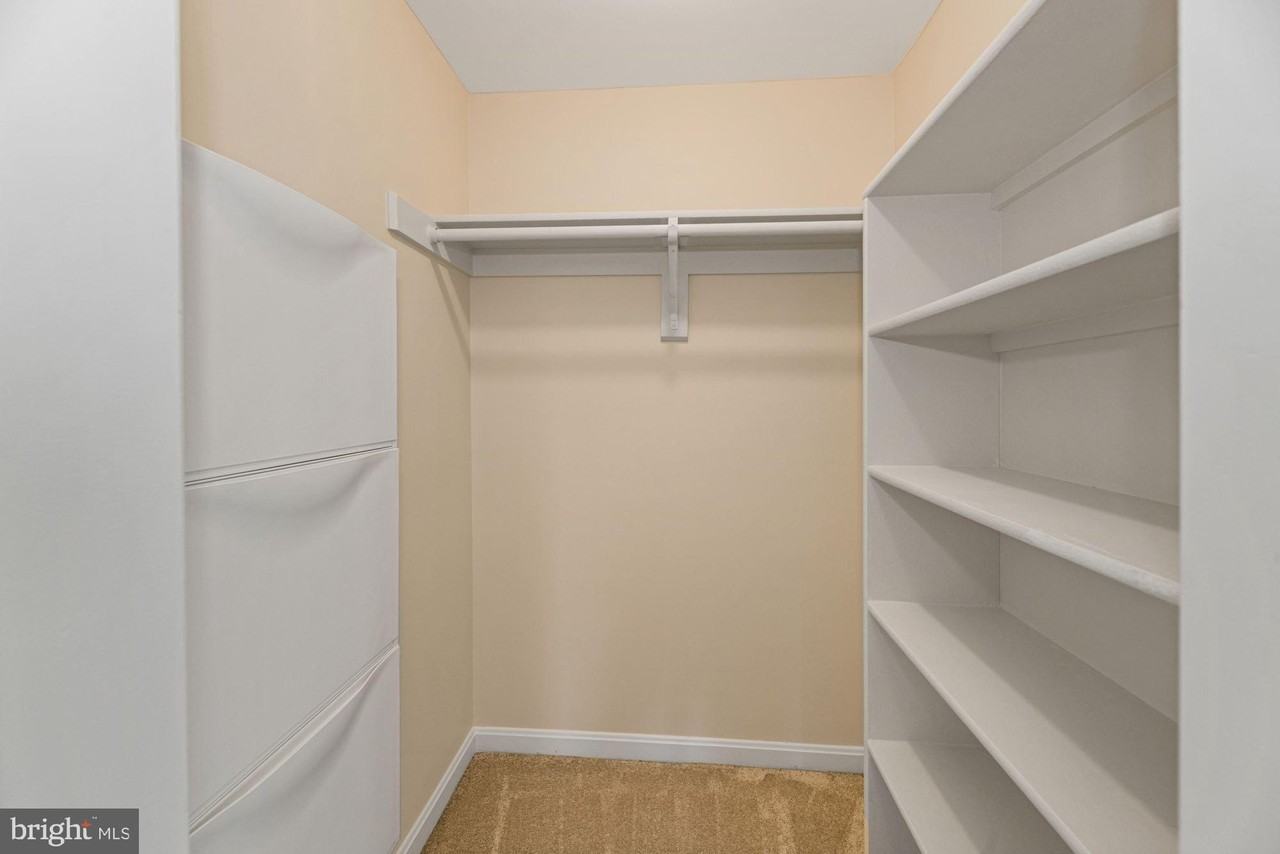 1817 N Queens Ln #2-161 - Photo 4 of 26