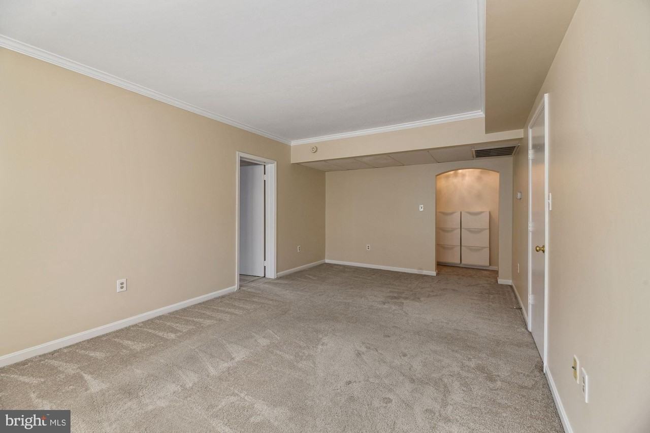 1817 N Queens Ln #2-161 - Photo 6 of 26