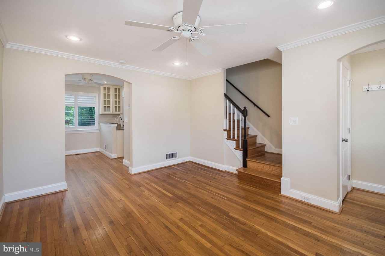 320 Wesmond Dr - Photo 2 of 25