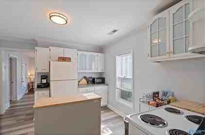 505 Mccullough Ave Ne #1 - Photo 7 of 13