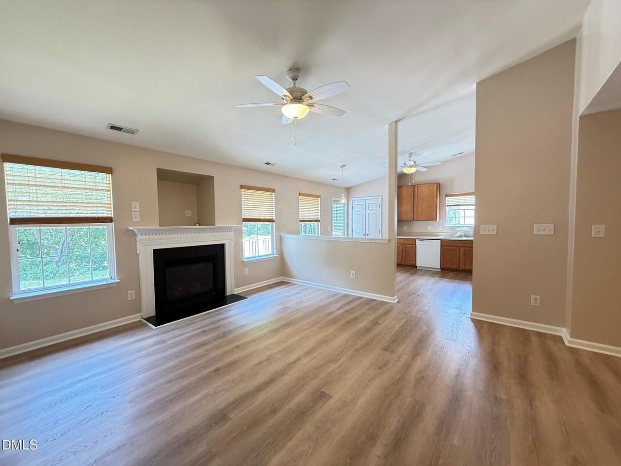 1741 E Honey Springs Ave - Photo 5 of 29