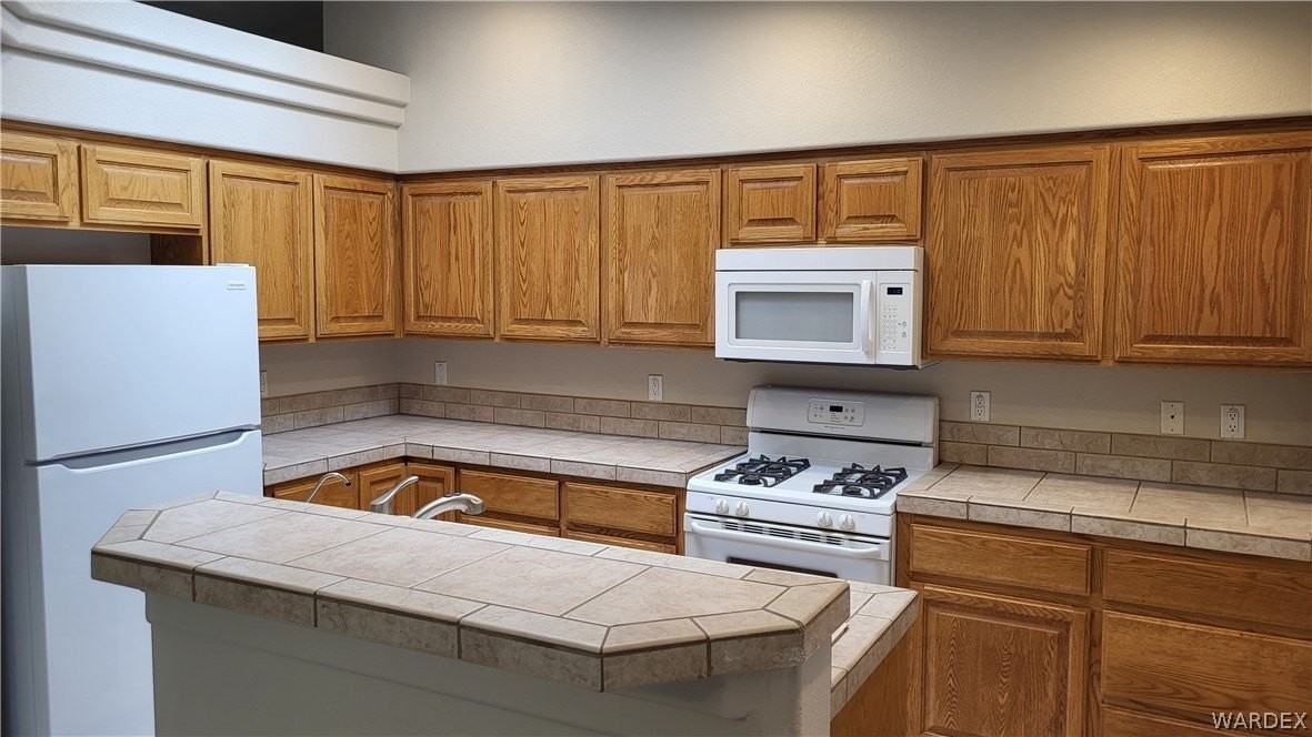 2105 E Crystal Dr - Photo 6 of 16