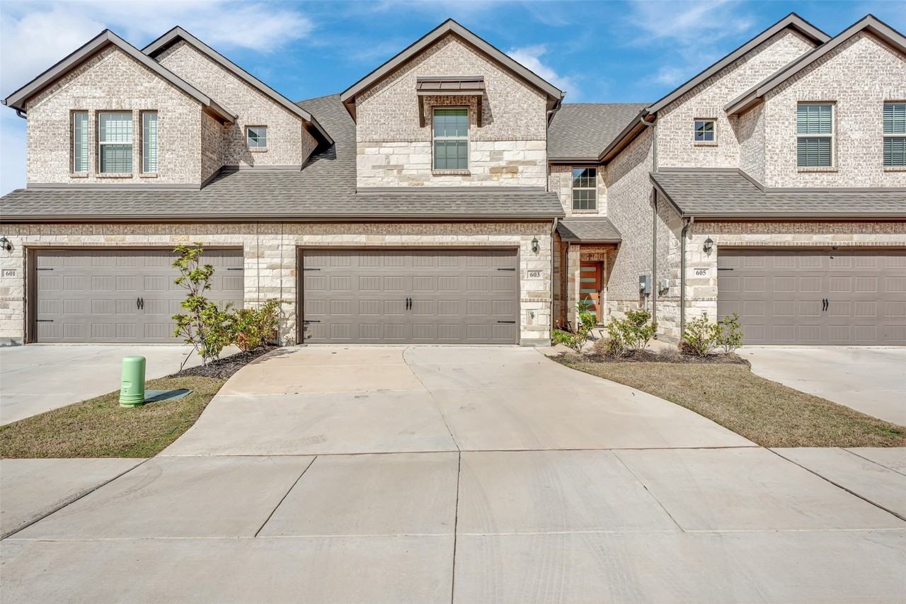 603 Sandiford Ct