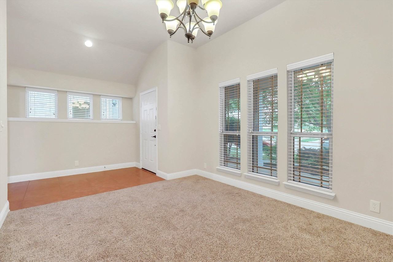 132 Stanley Falls Dr - Photo 3 of 22