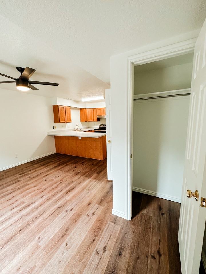 136 W 1140 N #3 - Photo 2 of 11