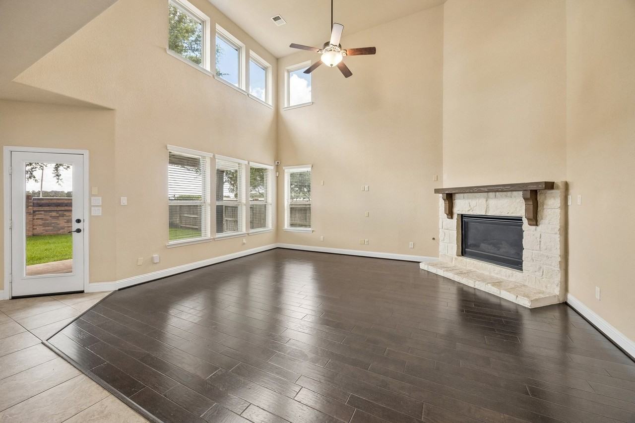 27903 Hunters Rock Ln - Photo 3 of 31