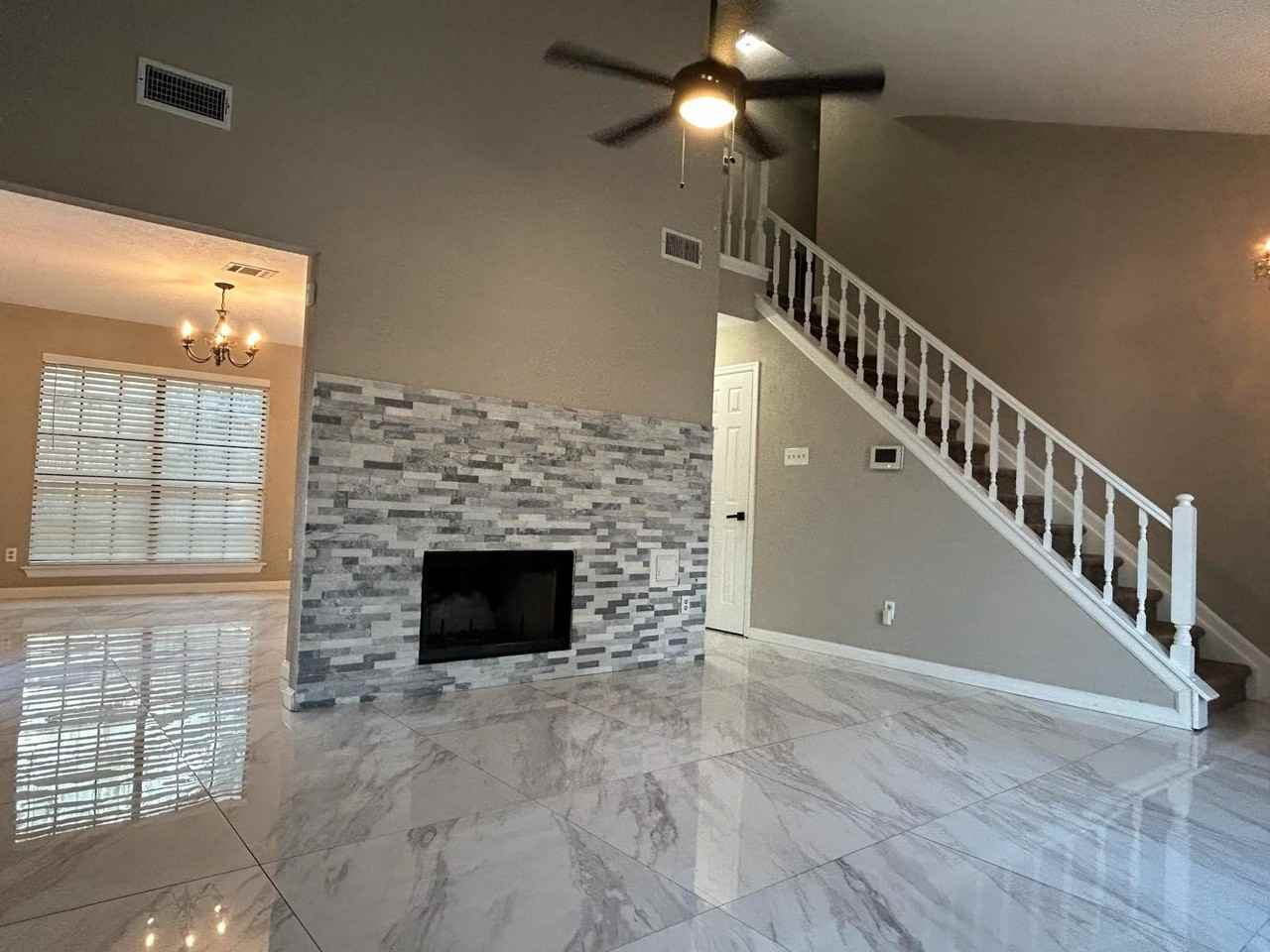 14210 Orchard Farms Ln - Photo 2 of 15