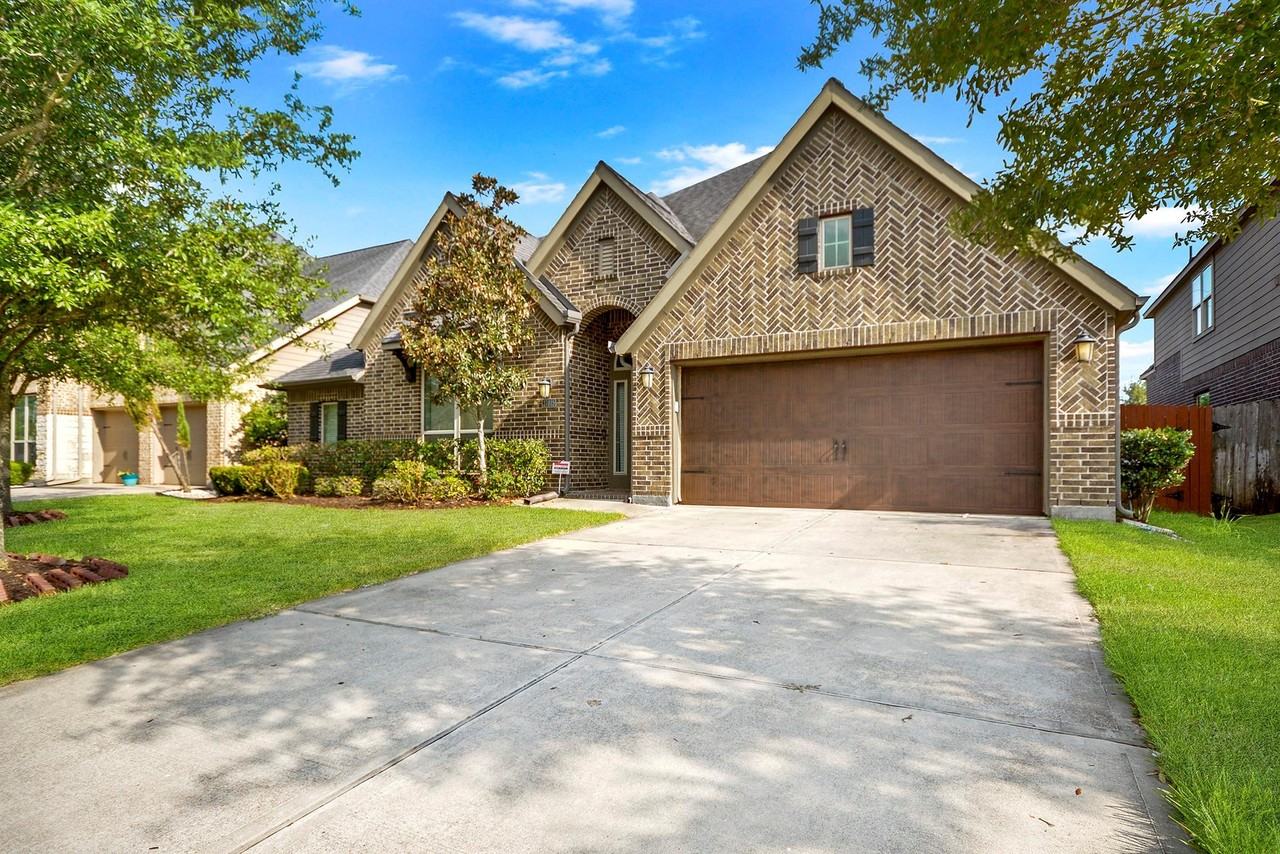 27815 Colonial Point Dr - Photo 2 of 50