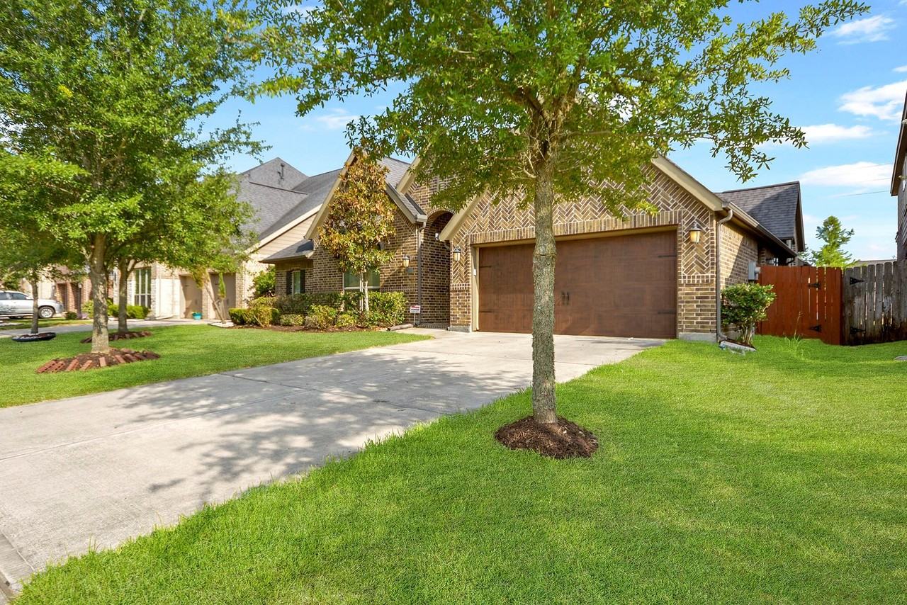 27815 Colonial Point Dr - Photo 4 of 50