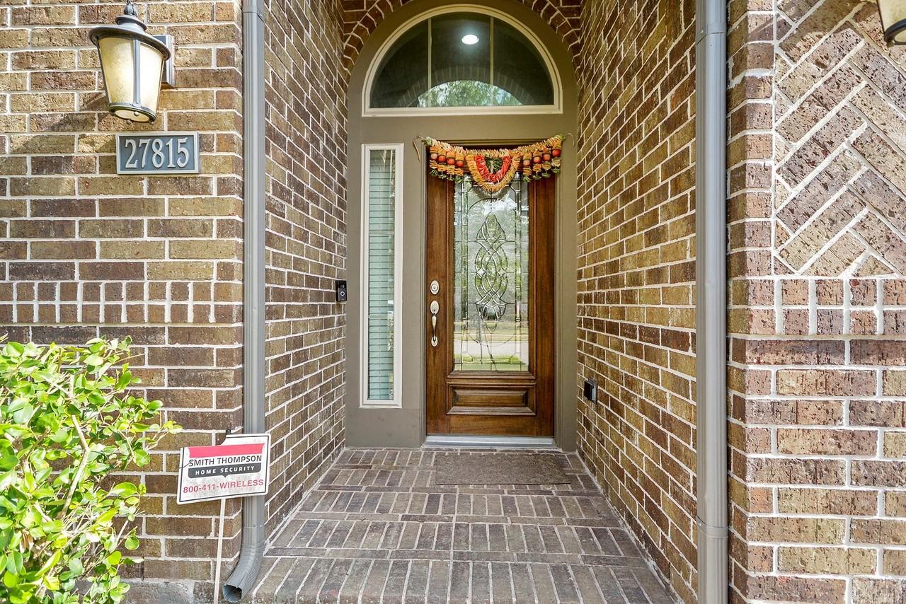 27815 Colonial Point Dr - Photo 5 of 50