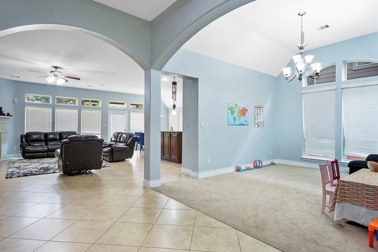 27815 Colonial Point Dr - Photo 7 of 50