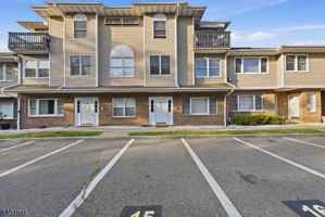 featured image of 235 Dakota St