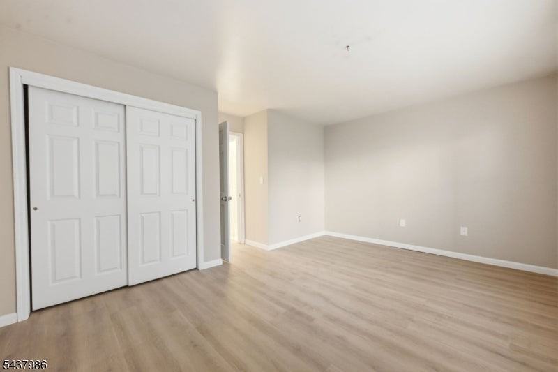 235 Dakota St - Photo 7 of 11