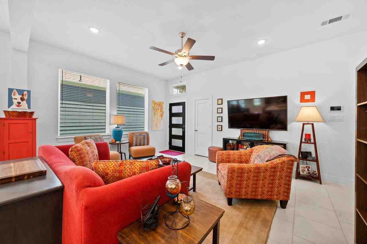 7907 Starfish Arbor Dr - Photo 6 of 38