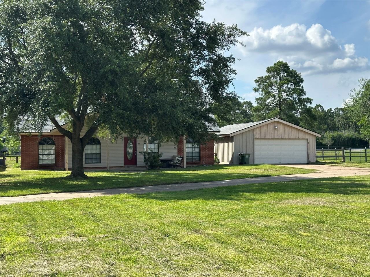 2523 Stevenson Rd - Photo 2 of 25