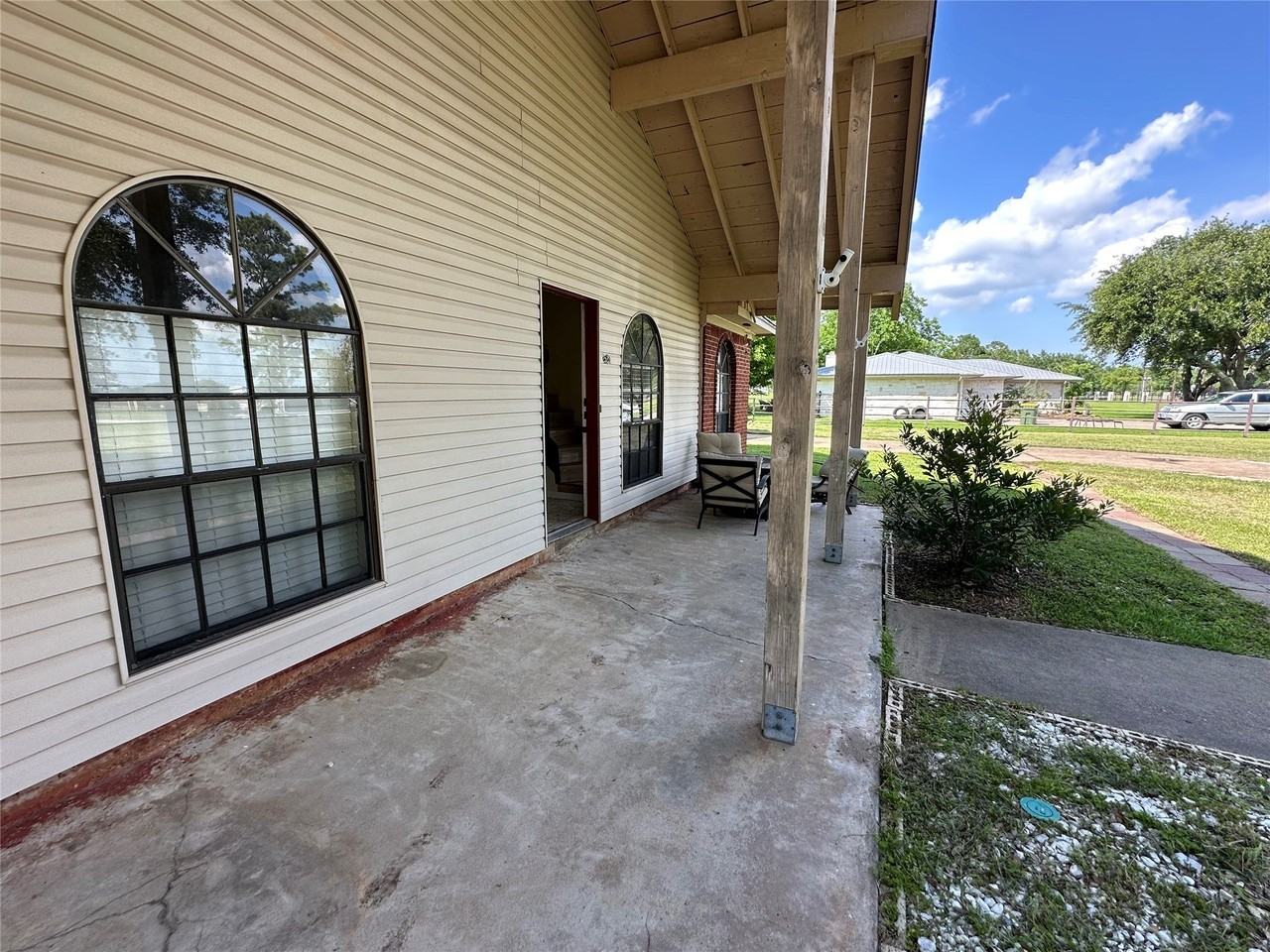 2523 Stevenson Rd - Photo 5 of 25