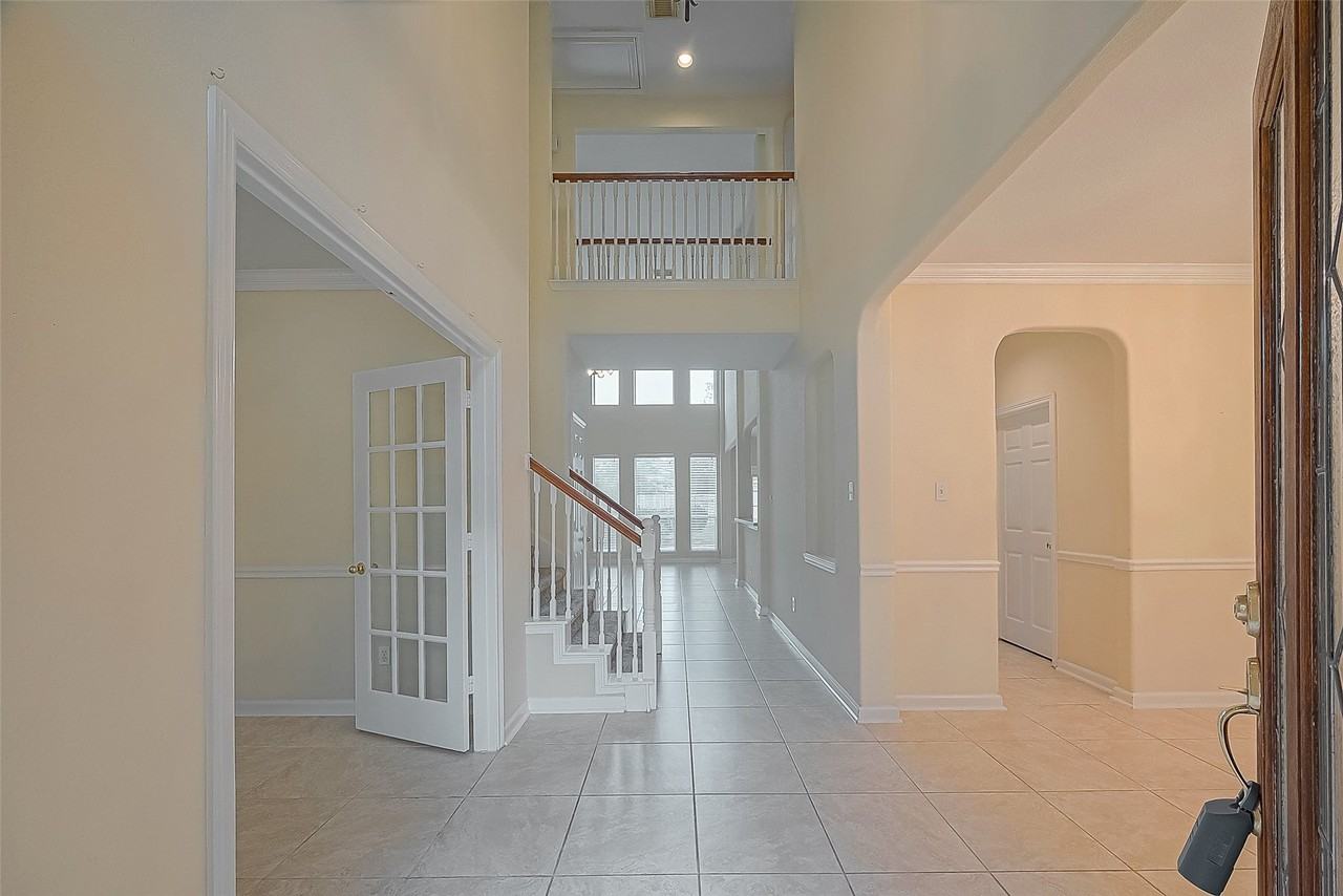 3218 Twinmont Ln - Photo 2 of 36
