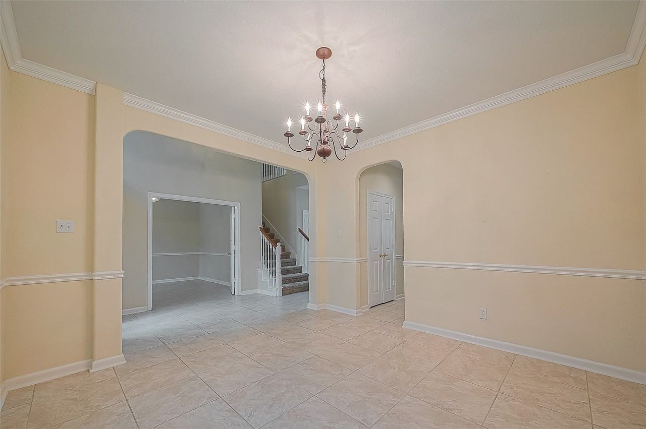 3218 Twinmont Ln - Photo 6 of 36
