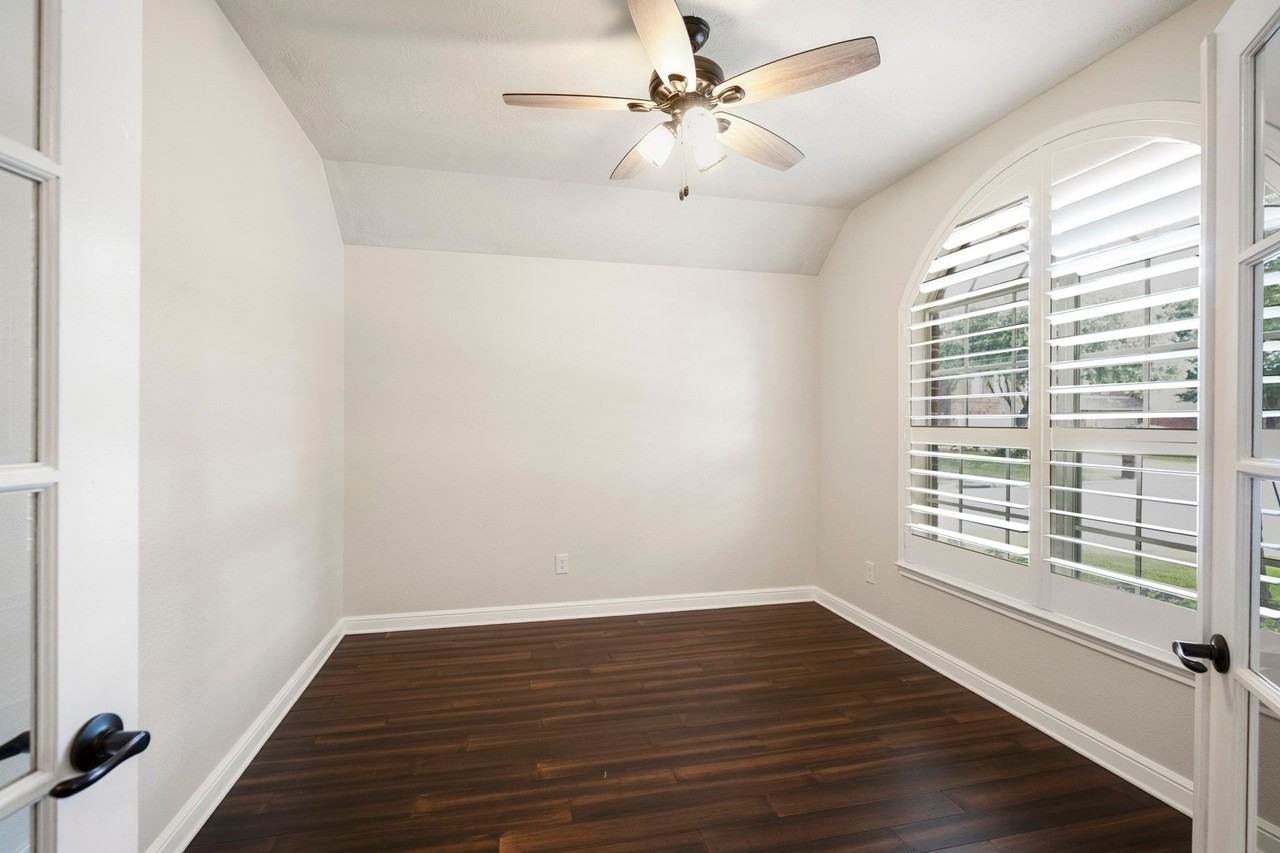 5802 Sawyer Bend Ln - Photo 5 of 50