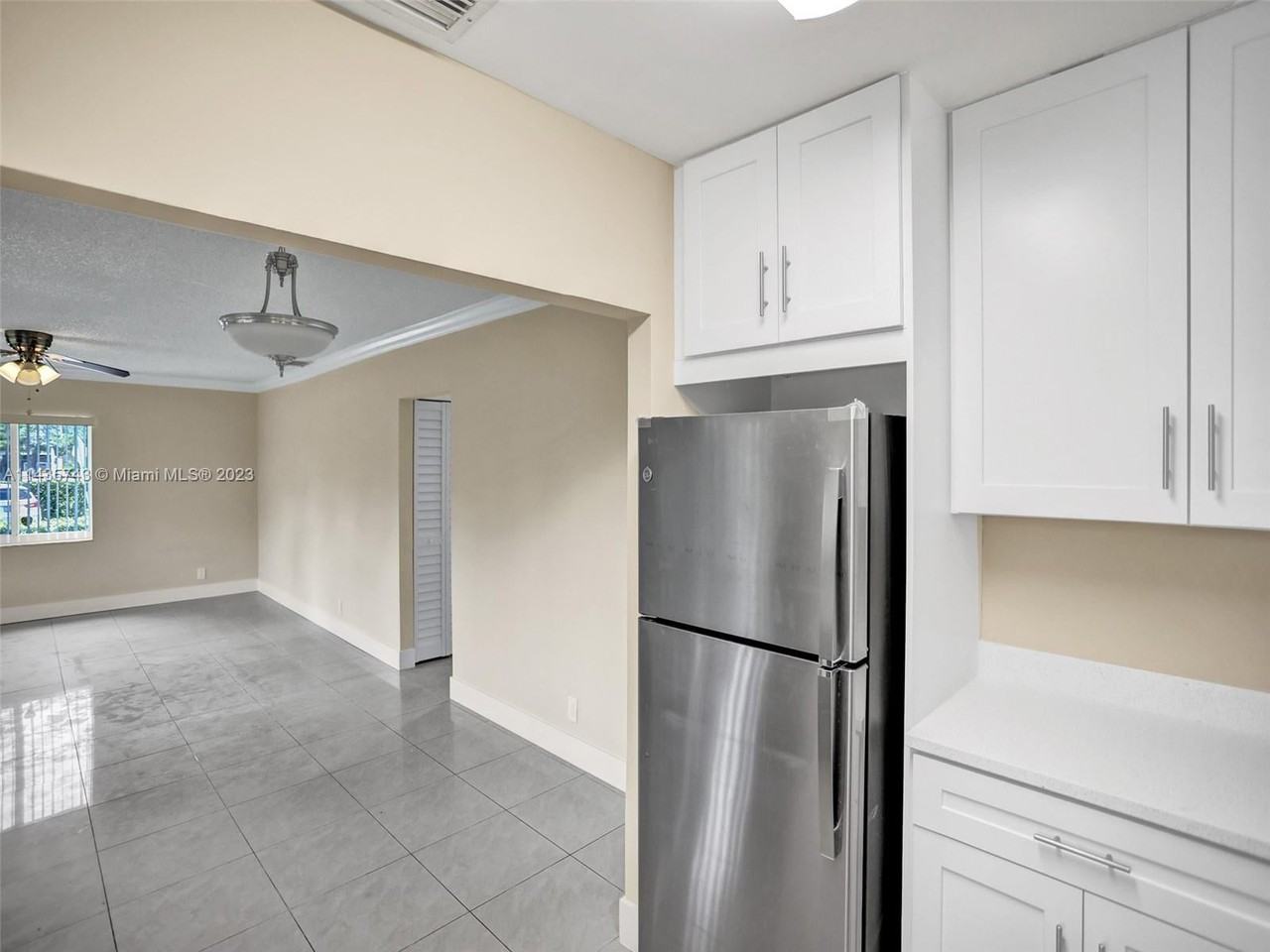 920 Sw 28th St - Photo 7 of 35