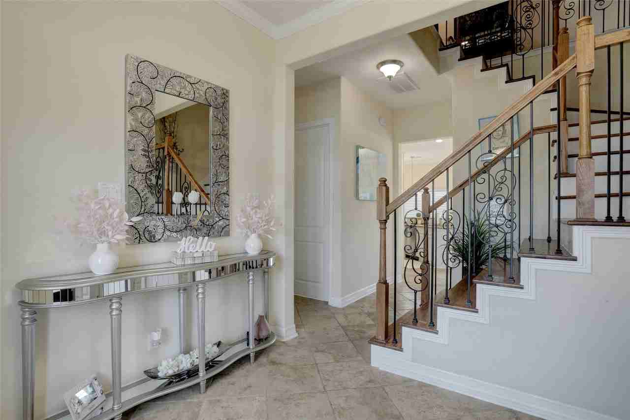 327 Twin Timbers Ln - Photo 6 of 33