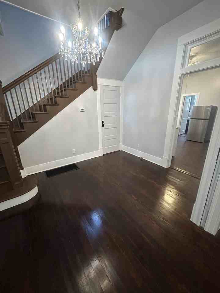 1114 25th St - Photo 5 of 31