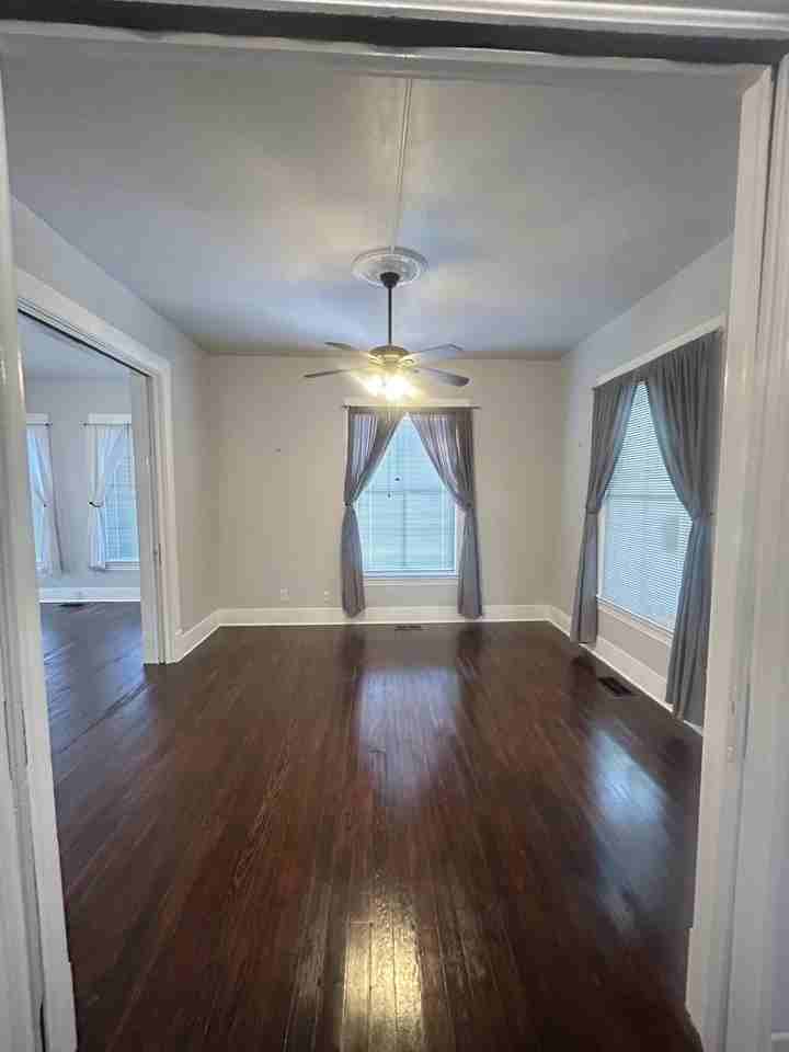 1114 25th St - Photo 7 of 31